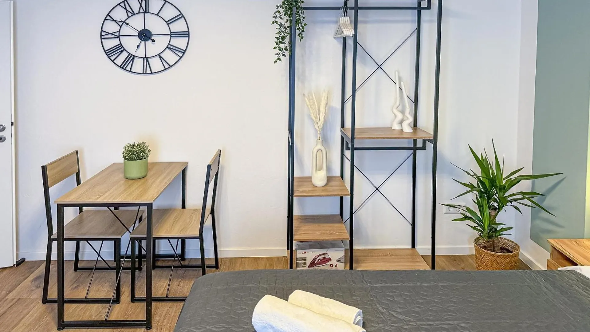 Immostay M#4 Ferien- Apartment, Wifi & Parken, Boxspring-Betten Brémy Apartmán